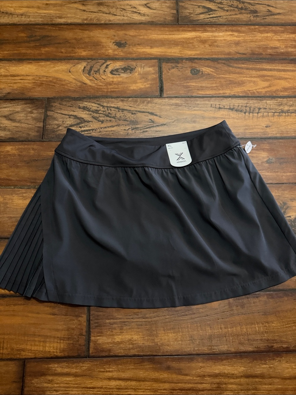 Xersion NWT Charcoal Skort with Pleated Side Panel